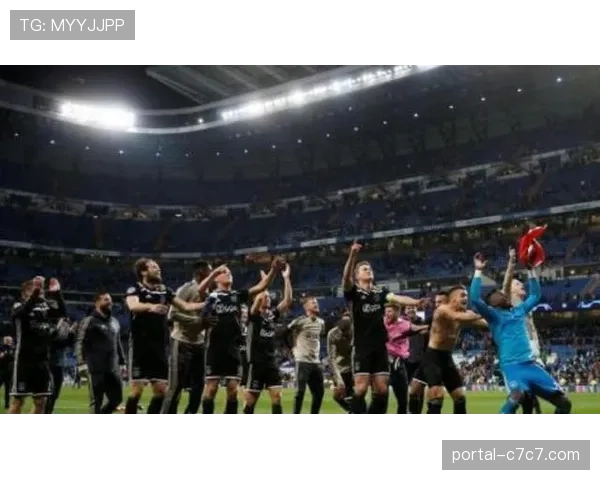 通讯：从巴西贫民窟到欧冠舞台，维尼修斯纪录片在Netflix全球上线